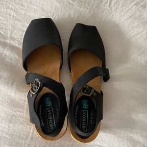 Moheda MOA nubuk clogs
